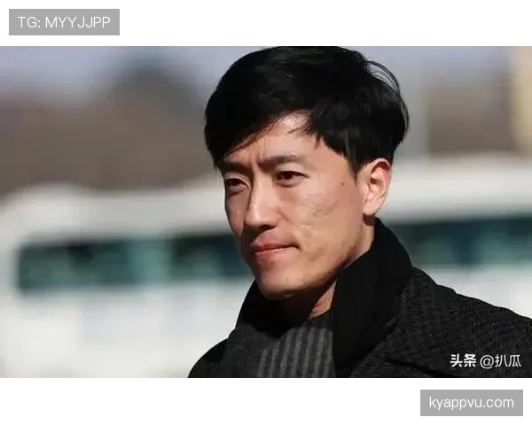 刘翔跑步的时候跟生活中那个吃油炸鬼的他一样吗？真想看看他怎么“偷懒”