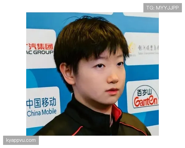 孙颖莎比赛结束直接去豪车里打游戏，真是拿冠军当日常啊